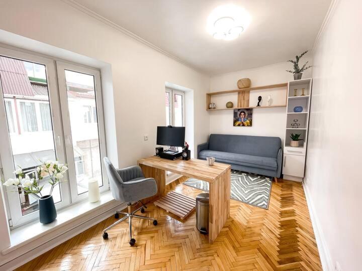 Freedom Apartments In The Heart Of Lviv - Balabana Str And Svoboda Avenue Ngoại thất bức ảnh