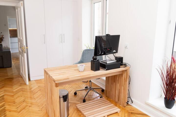 Freedom Apartments In The Heart Of Lviv - Balabana Str And Svoboda Avenue Ngoại thất bức ảnh